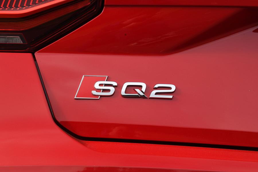 Логотип Audi SQ2 2019 года  (UK) (фото 4 из 41)